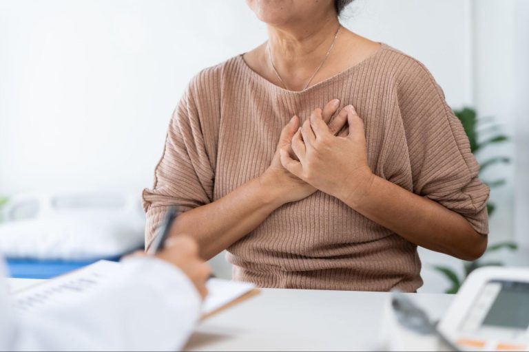 焦慮、失眠、胸悶和頭痛都是常見的自律神經失調症狀。